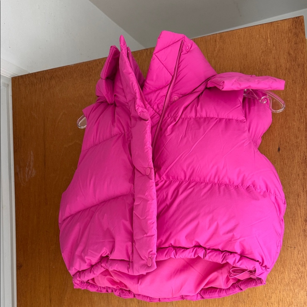 LULULEMON Cropped Vest